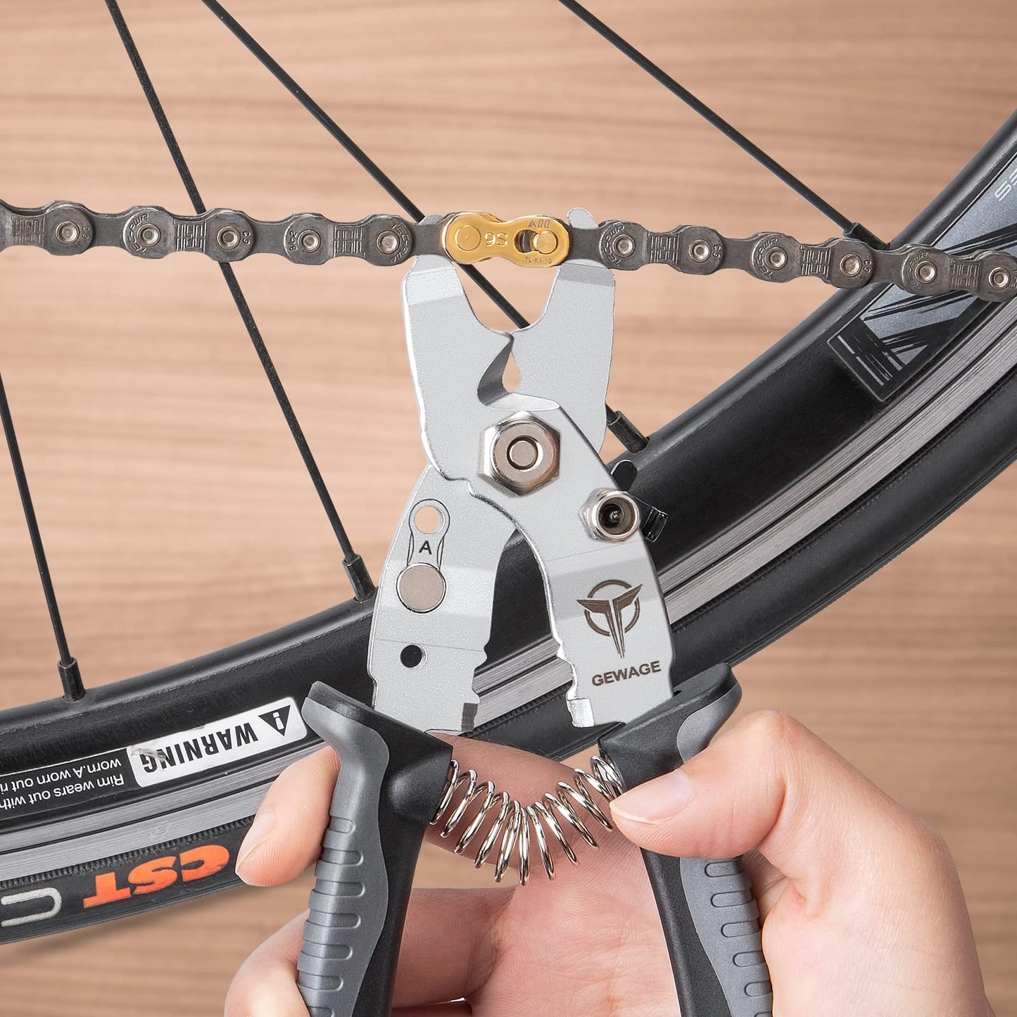 GEWAGE Bike Chain Tool, Cable Cutter & Master Link Pliers Remover- 5 in 1 Multifunction Bike Tool Kit - Professional Bicycle Tool for Road and Mountain Bikes